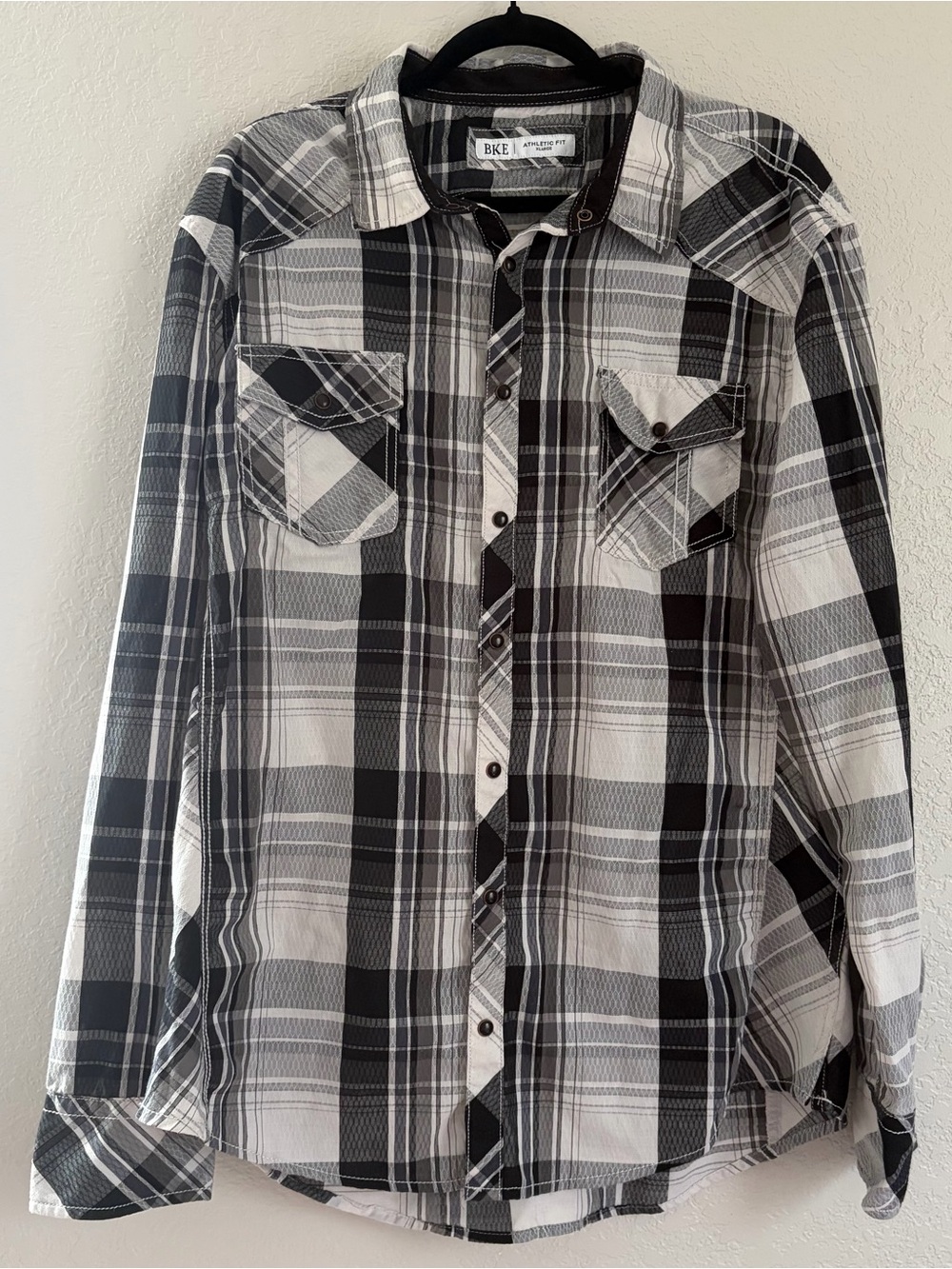 BKE Buckle Shirt Men's XL Black Gray Plaid Athletic Fit Western Pearl Snaps